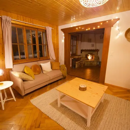 Avec Terrasse Et Vue Alpine