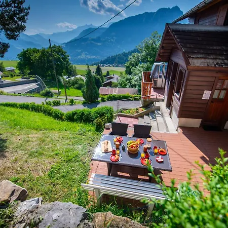 Avec Terrasse Et Vue Alpine