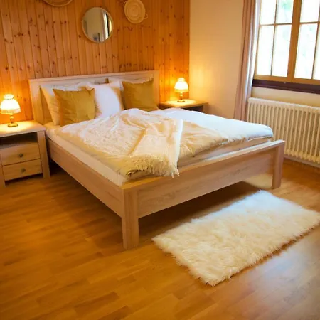 6 Personnes Avec Sauna דירה *