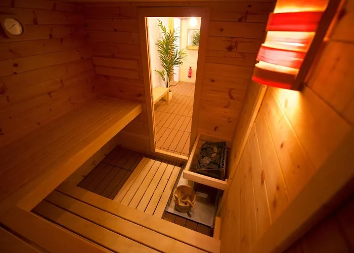 6 Personnes Avec Sauna レイサン