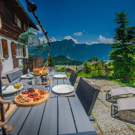 Lägenhet Avec Terrasse Et Vue Alpine